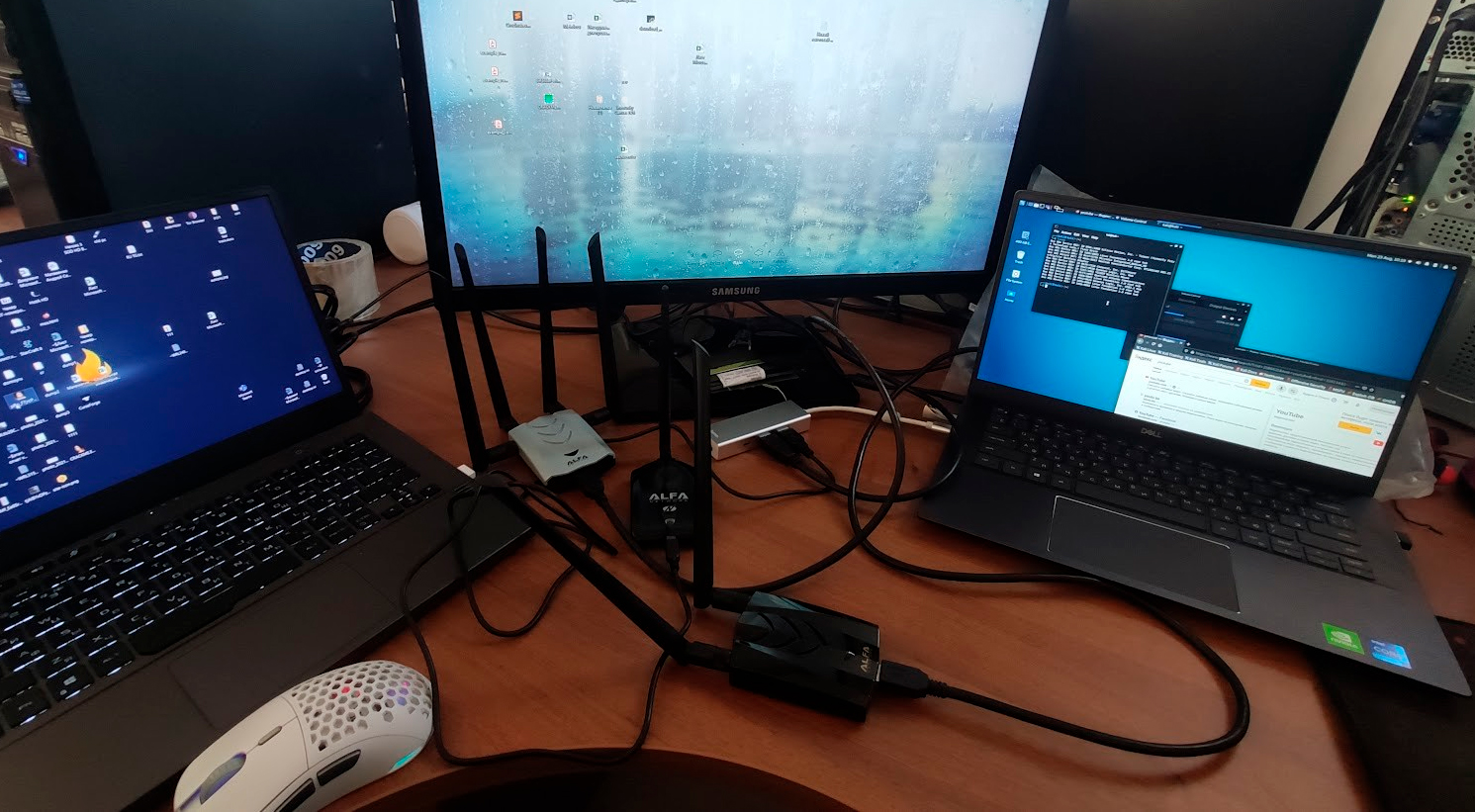 Моё типичное рабочее место для тестирования, благо, я не смог найти фото самой лаборатории