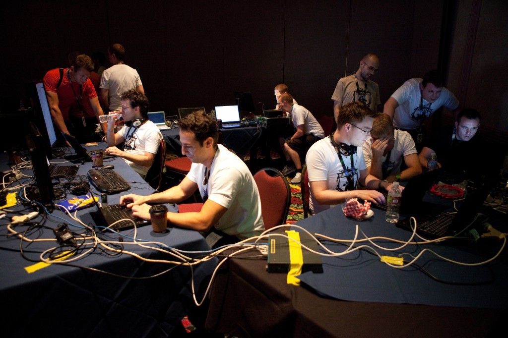 CTF-Team-eecue_32469_ddv1_l.jpg
